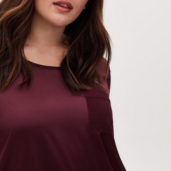 SOLD Torrid (Size 4) Dream Satin Pocket Short Sleeve Sleep Tee - Picture 3 of 10